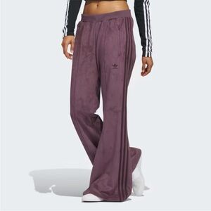 New Adidas ADICOLOR CLASSICS SUEDE
TRACK PANTS Women's Originals
